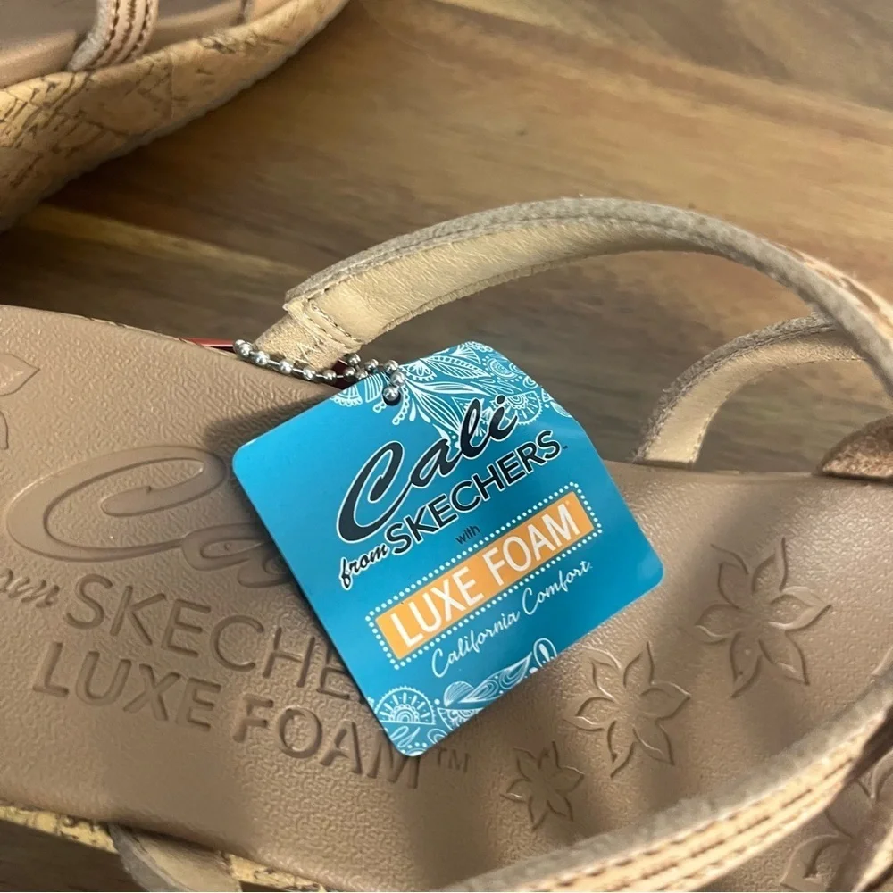 Sketchers BEVERLEE - TIGER POSSE wedge sandal wide size 10 new - Picture 7 of 13